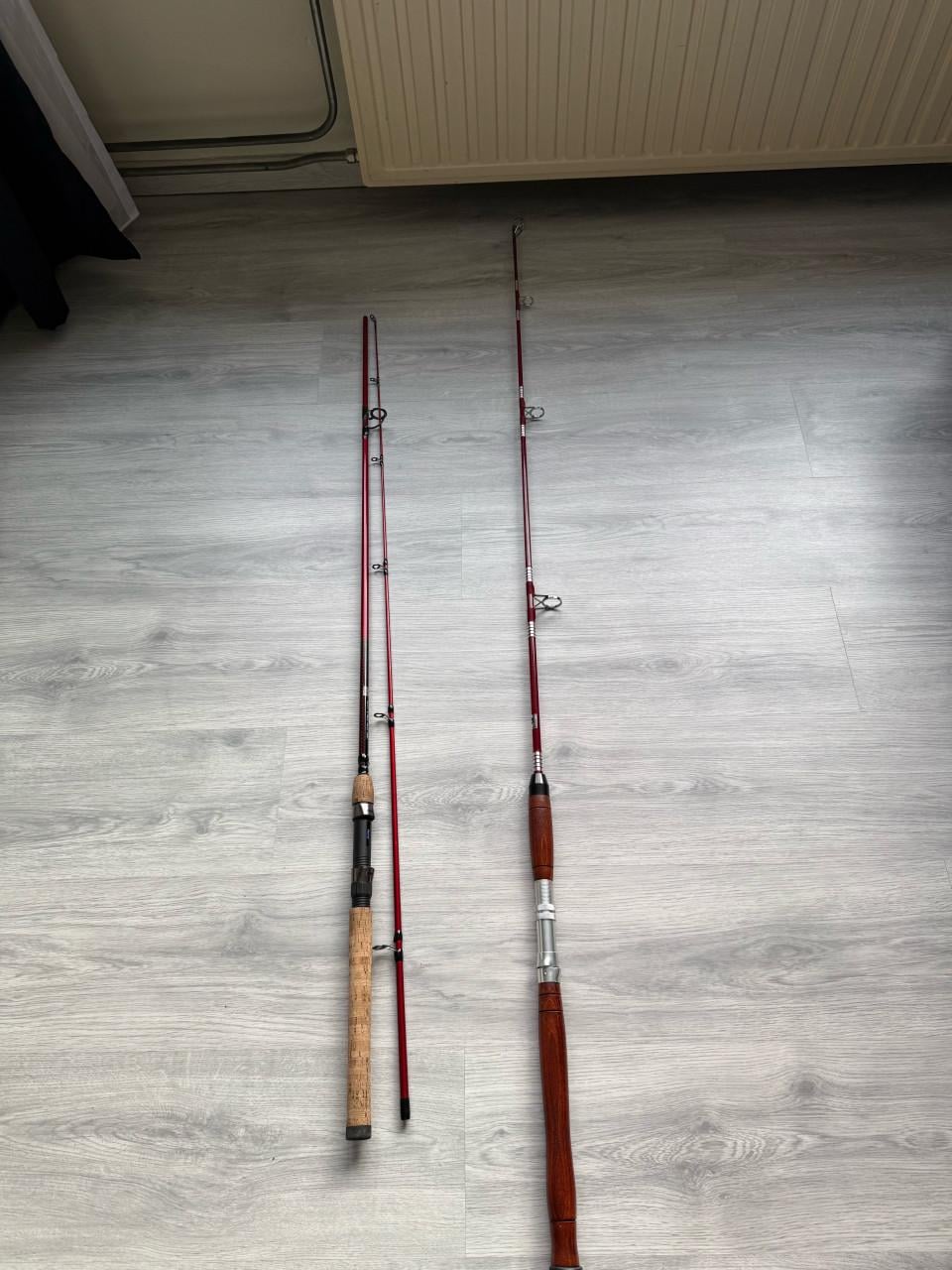 Complete vissers set - 6 hengels , 11 molens en toenehoren