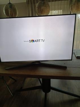 Samsung 40 inch smart tv