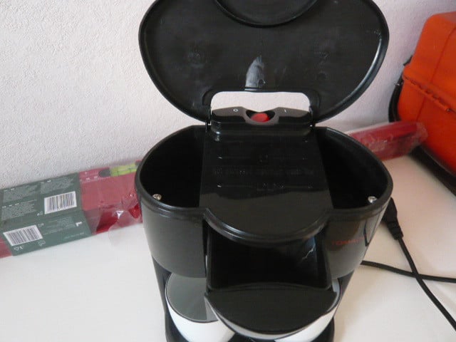 COMPACT KOFFIE ZET APPARAAT MET 2 MOKJES