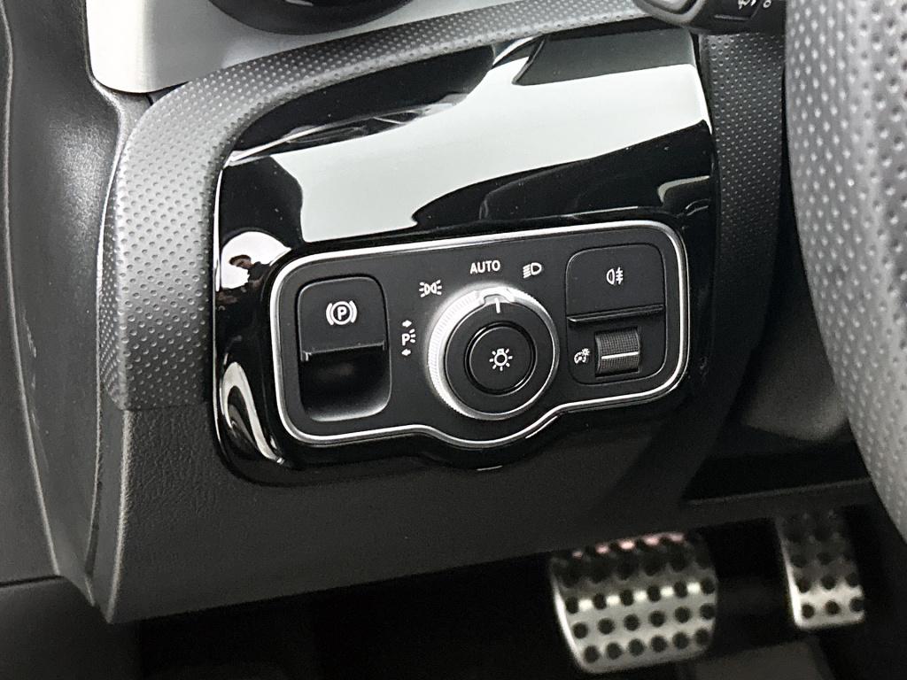 Mercedes-Benz A-Klasse 250 e business solution amg amg line | night pakket 