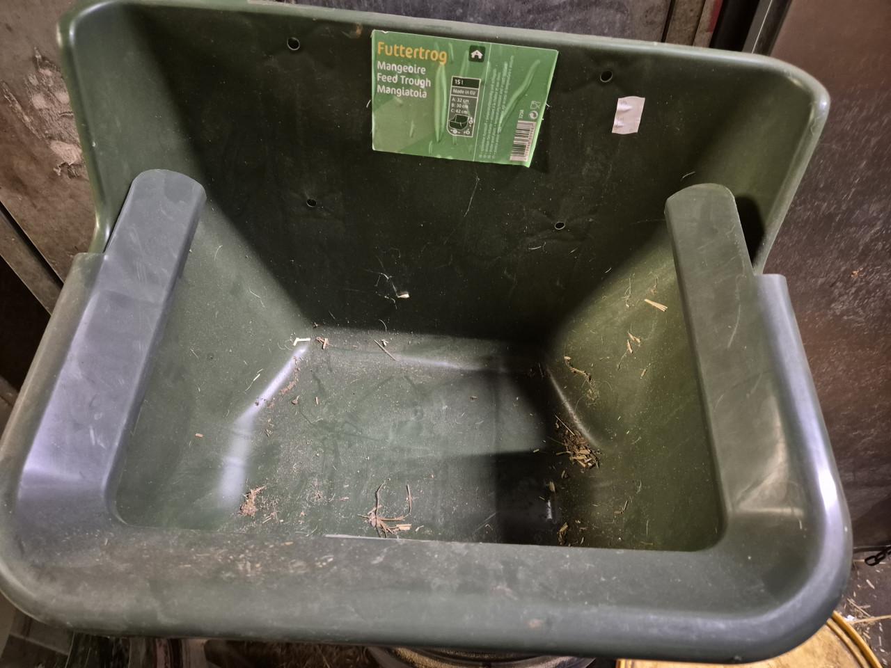 Voerbak / voederbak nieuw