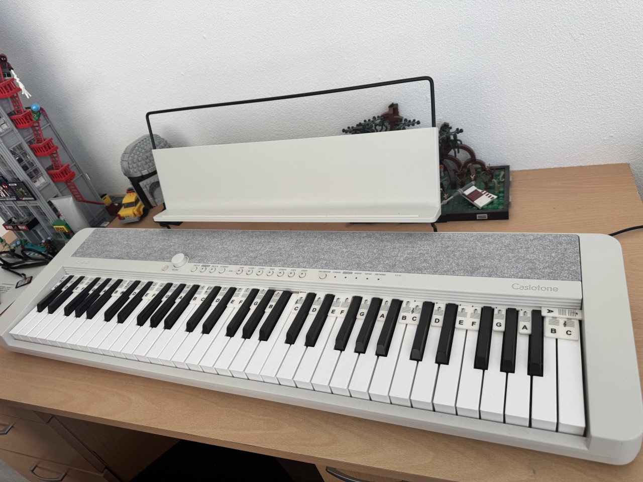 Casio CT-S1 WE Casiotone keyboard wit