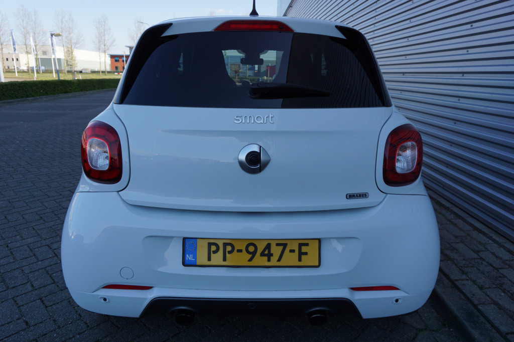 Smart Forfour 1.0 t brabus automaat panoramadak / navi / cruise / camera / 