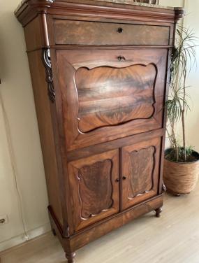 Antieke secretairekast