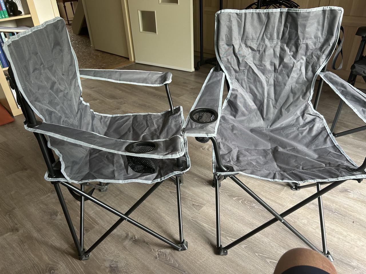 2 nieuwe opvouwbare campingstoelen