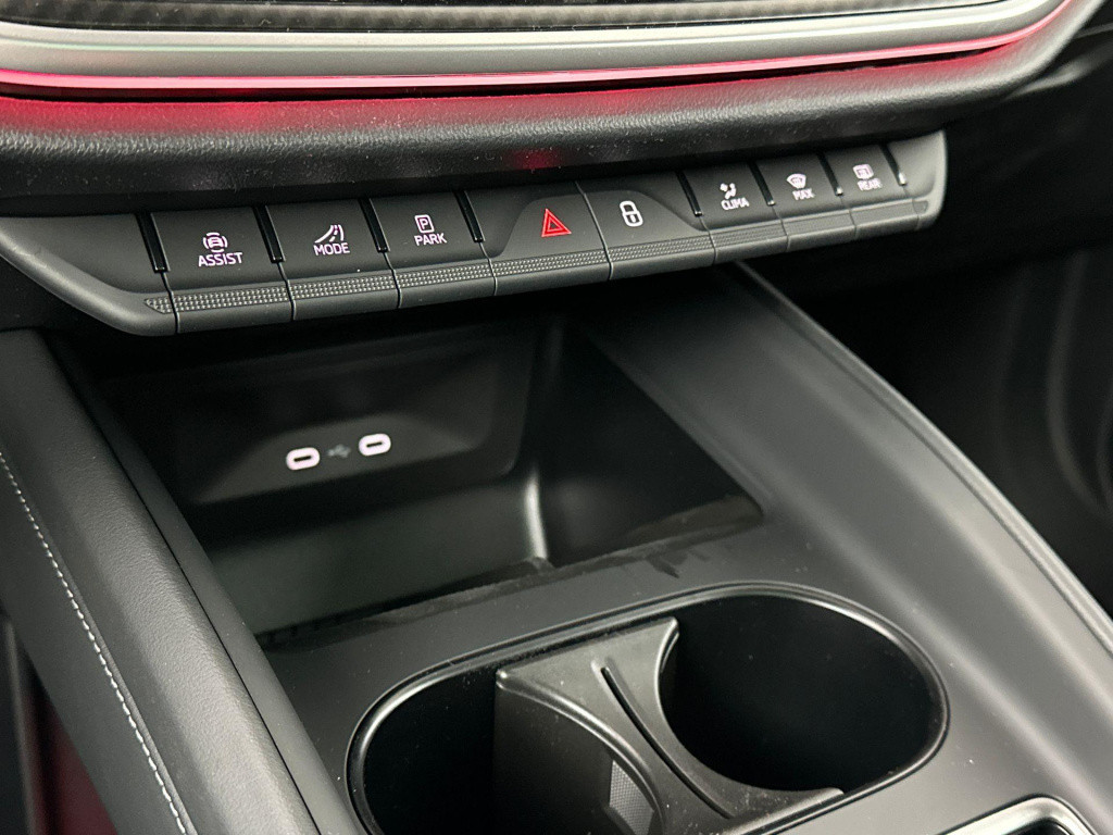 Skoda Enyaq Iv sportline elektromotor 210 kw / 286 pk suv elektri