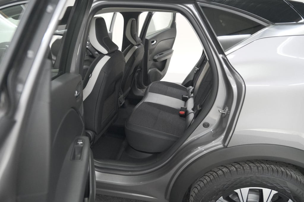 Renault Captur mild hybrid 140 edc techno | camera | 9.3 inch scherm | appl
