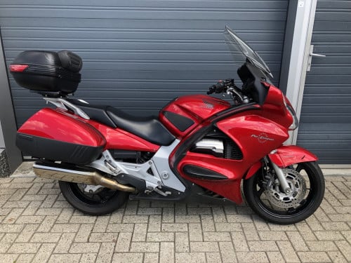Honda ST1300 Pan European, bj 2002 met 92dkm, mooie staat! Rijklaar €3750,-