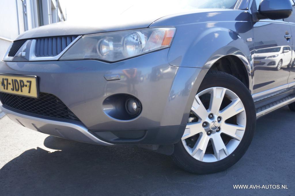 Mitsubishi Outlander 2.2 di-d instyle