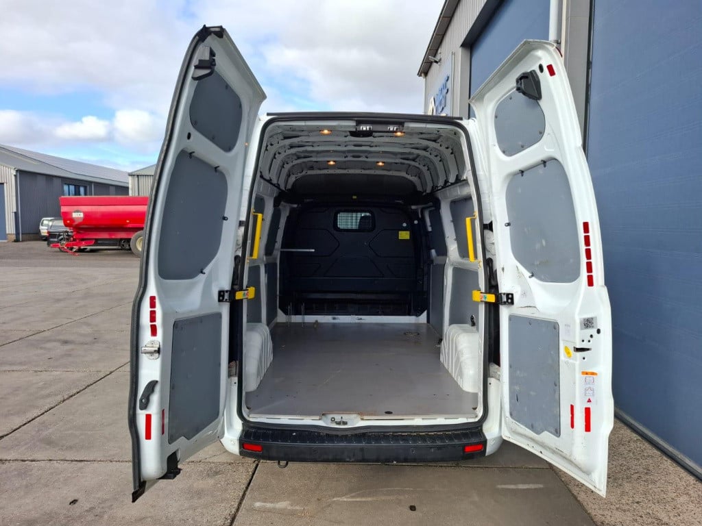 Ford Transit Custom 320 2.0 tdci l2h2 trend airco / cruise controle / verho