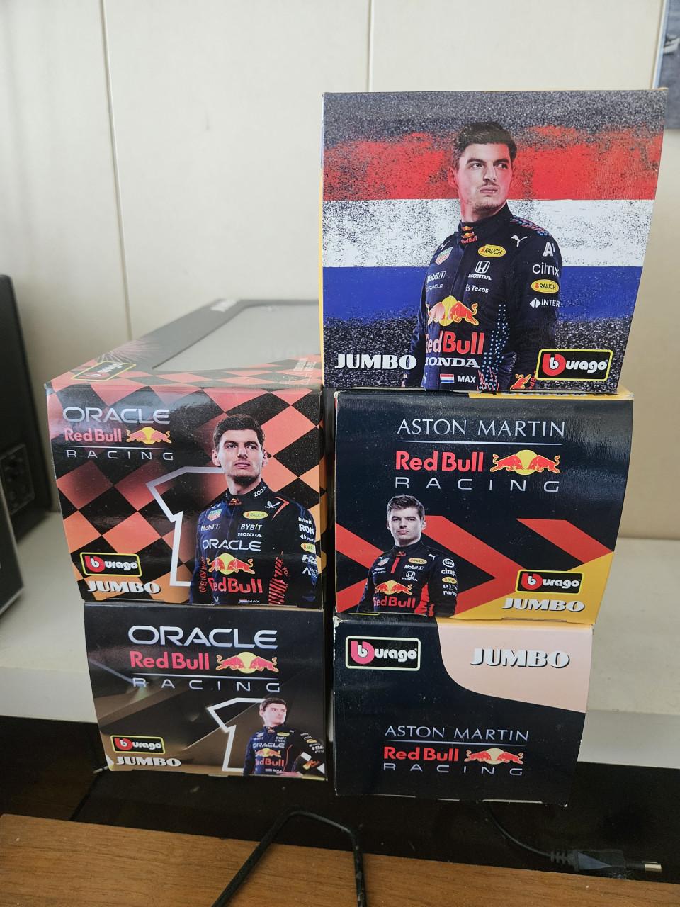 Race autos Max Vesrstappen