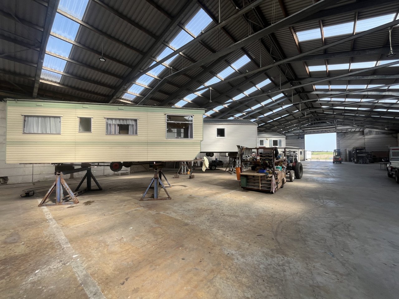 Gezocht: technieker voor het klaar maken van caravans/chalets voor verkoop