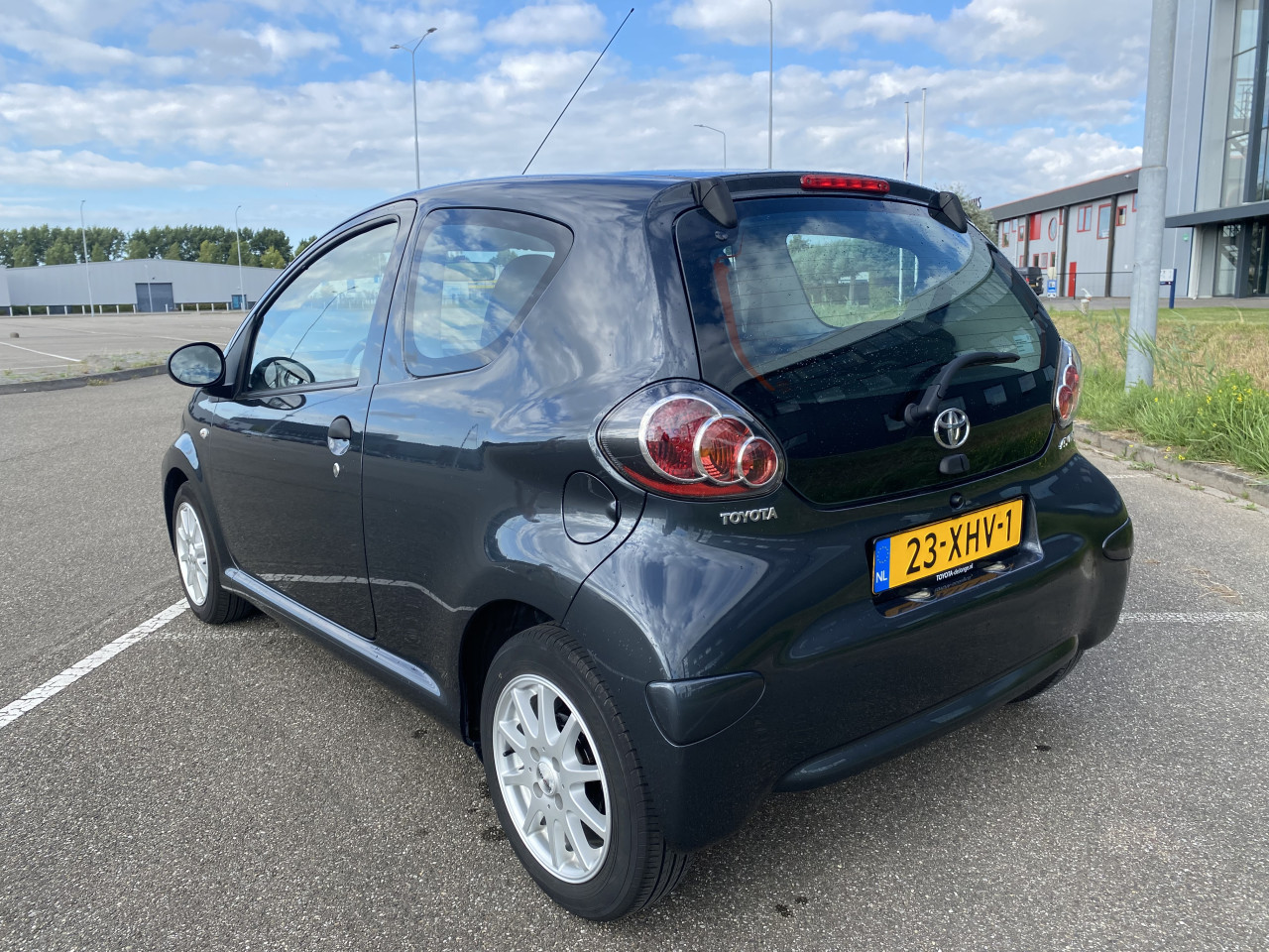 Toyota Aygo 1.0 VVT-i Comfort - Dealer onderhouden/Airco/APK/2012