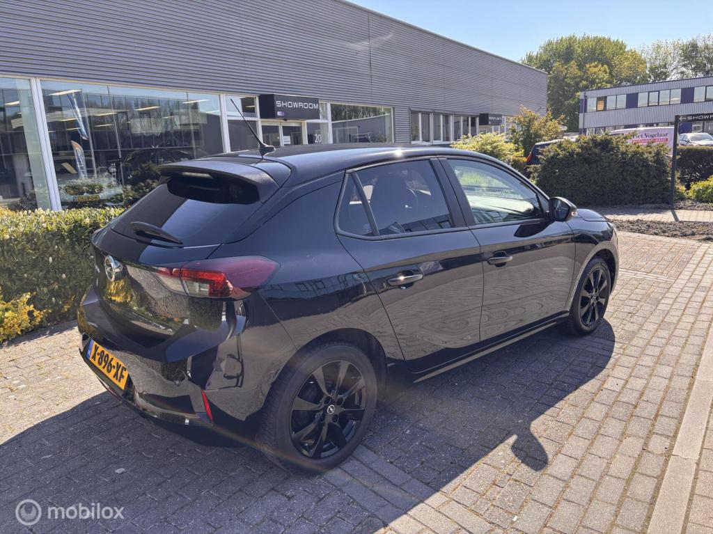 Opel Corsa 1.2 black line + nw d.riem