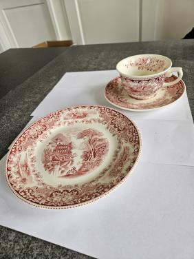 Bord met bak en schotel