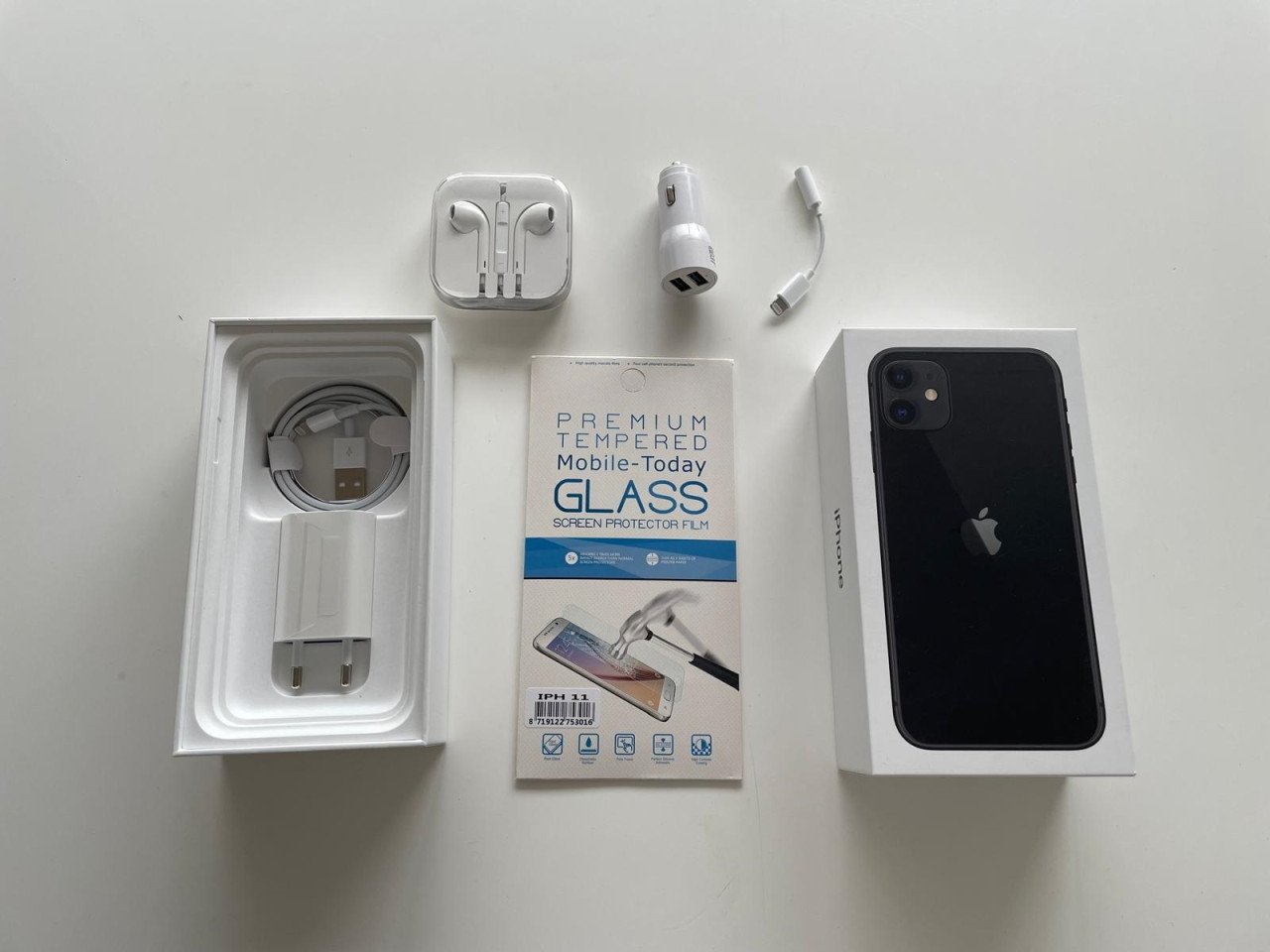 Apple iPhone 11 64GB Zwart - Compleet + accessoires