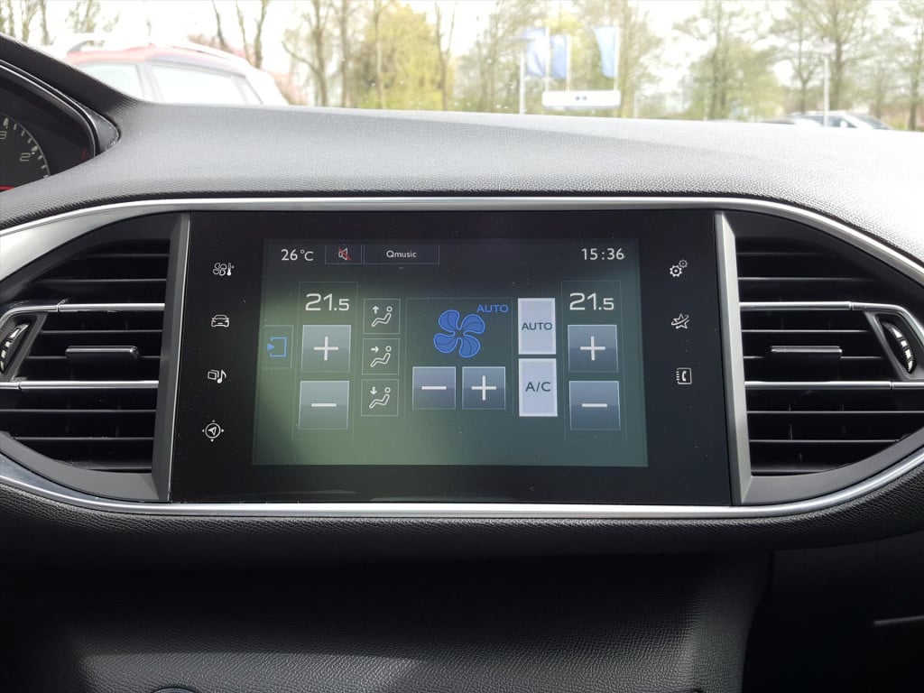 Peugeot 308 sw 1.2 pt-130pk s&s blue l. executive | navigatie | cruise & cl