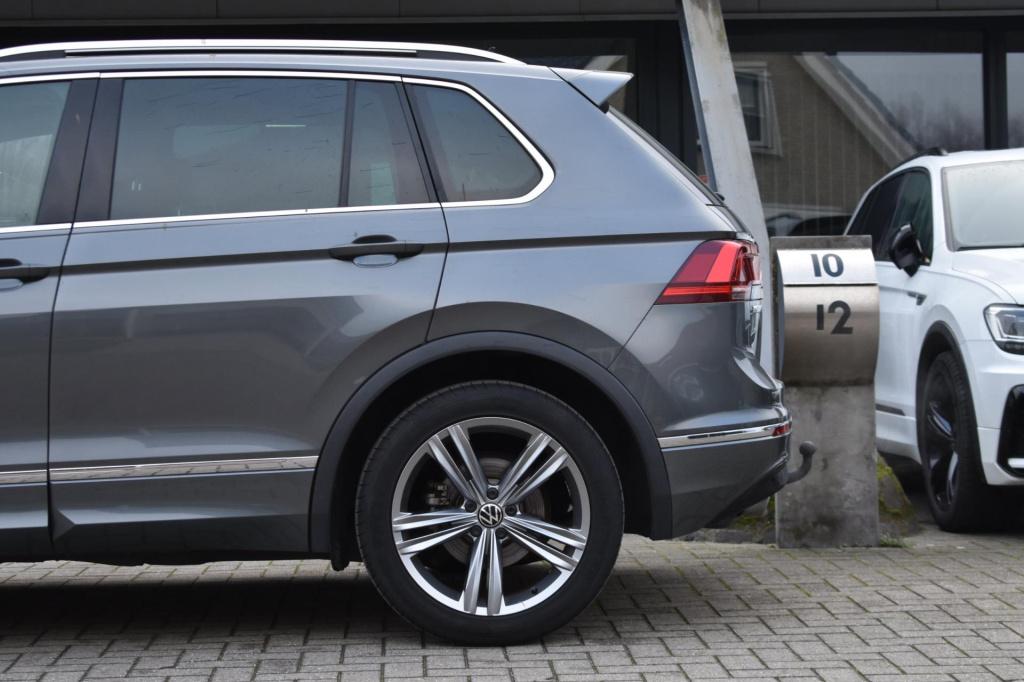 Volkswagen Tiguan 1.5 tsi act r-line | trekhaak | nap | apple carplay | and