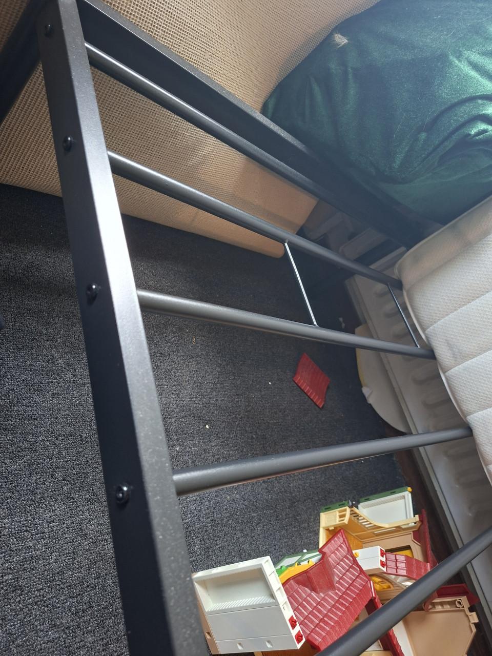 Eenpersoons bed