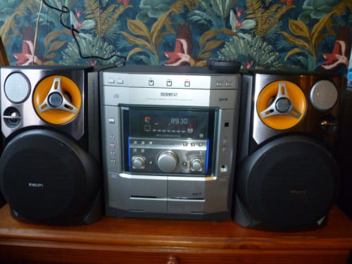 Philips stereo,set met een 3 cd wisselaar