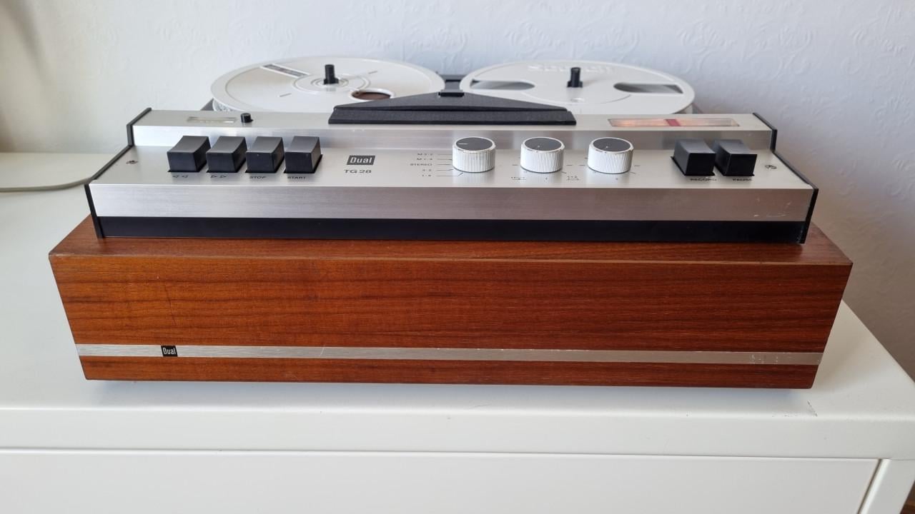 Dual TG 28 CV Tape deck bandrecorder