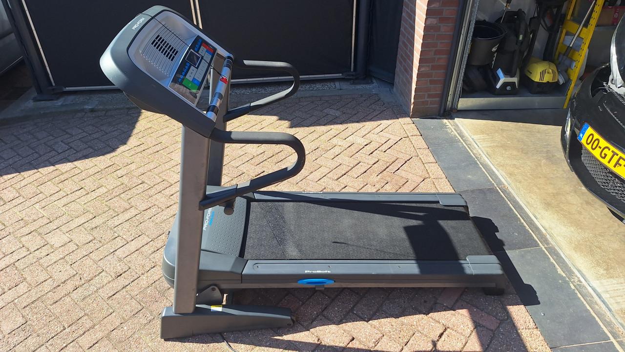 Loopband merk Proform 16 km 10% helling