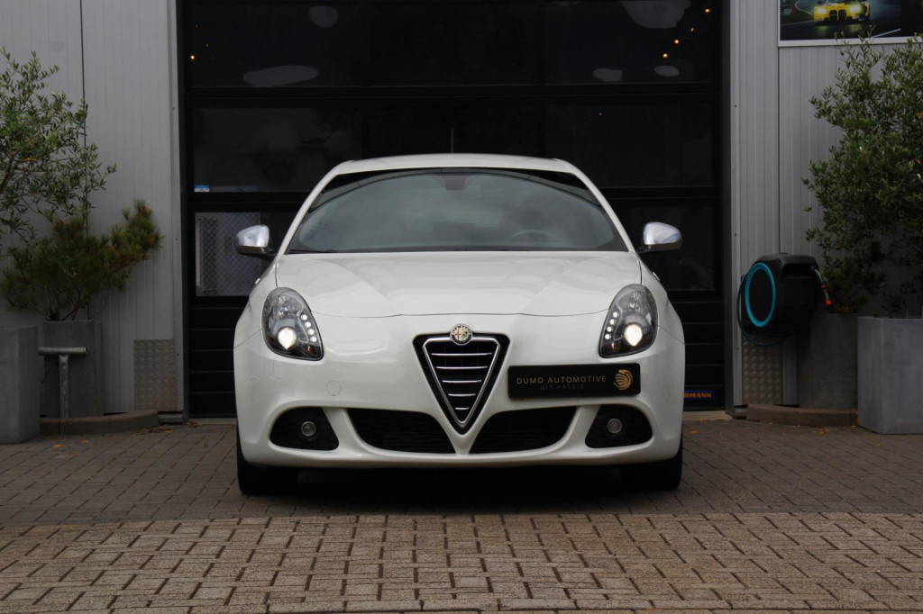 Alfa Romeo Giulietta 1.4 t turbo sportiva tct automaat - actieprijs: €10.73