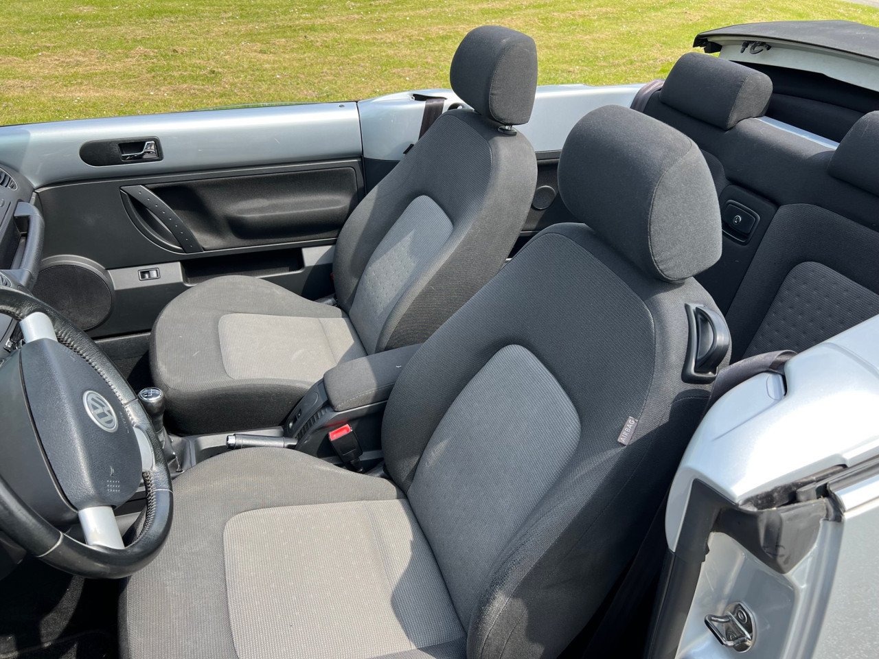 Puntgave VW Beetle Cabrio uit 2007 met slechts 139.000 km