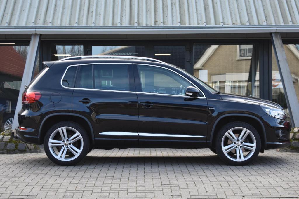 Volkswagen Tiguan 1.4 tsi r-line lm | trekhaak | xenon | led | stoelverwarm