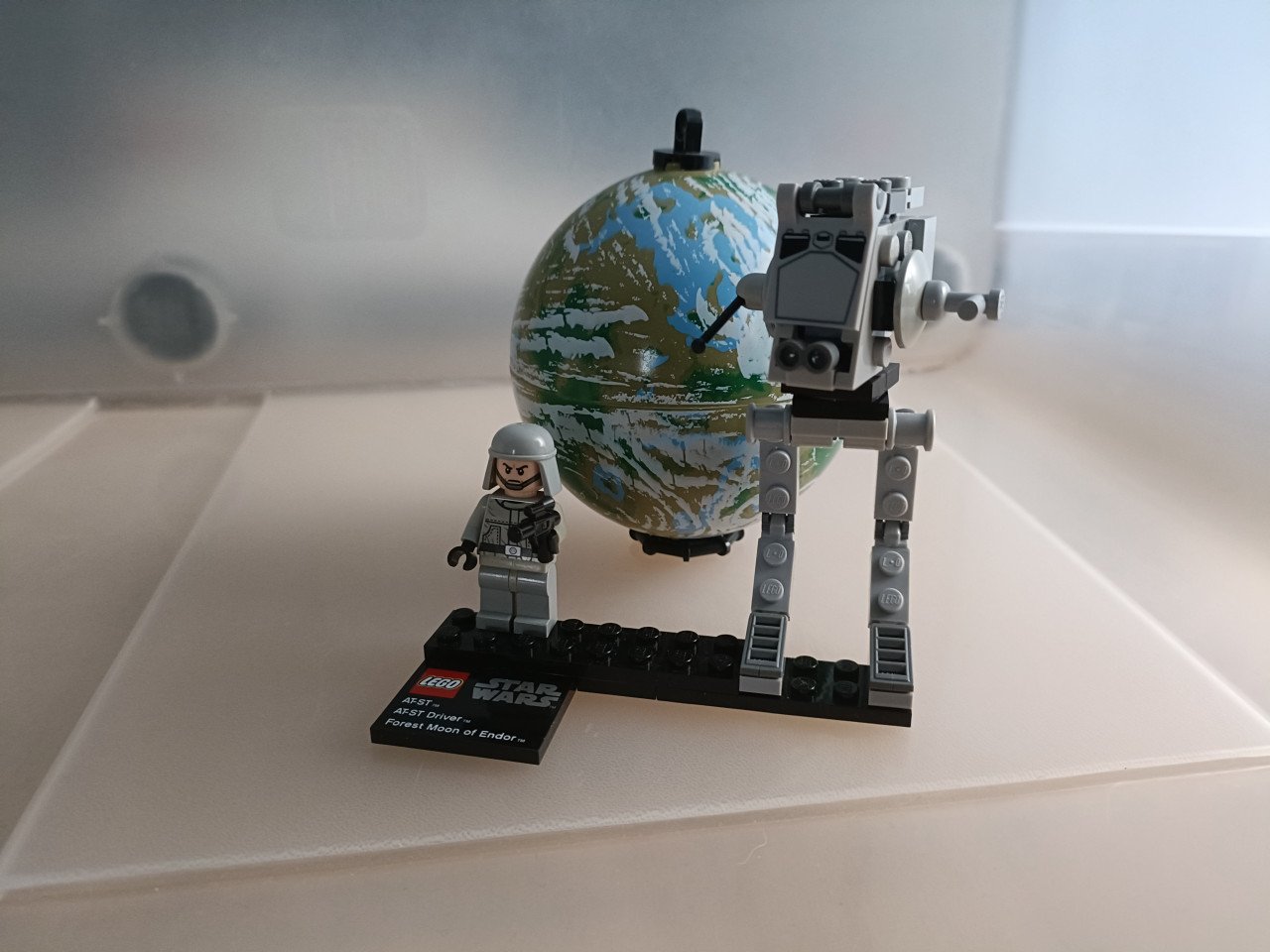 Lego 9679 Star Wars AT-ST & Endor - gereserveerd