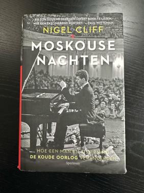 Moskouse Nachten van Nigel Cliff