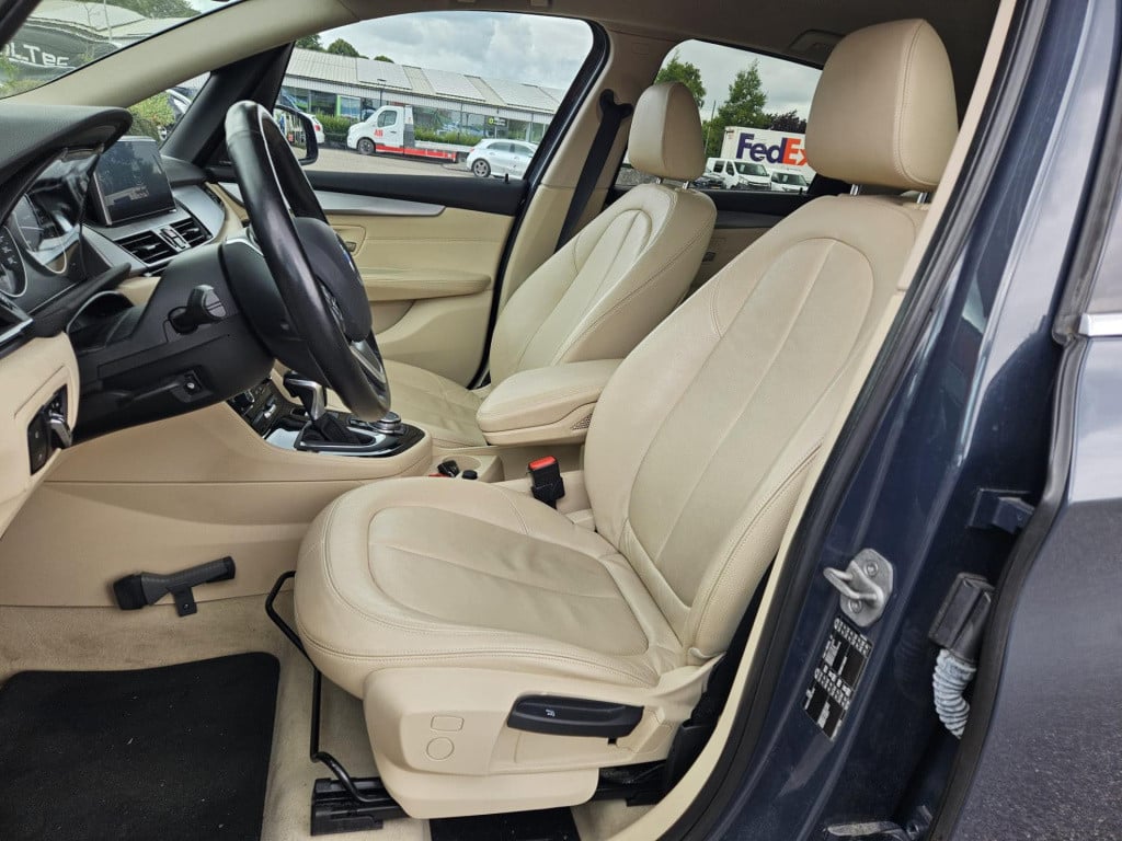 BMW 2-serie active tourer 218i high executive
