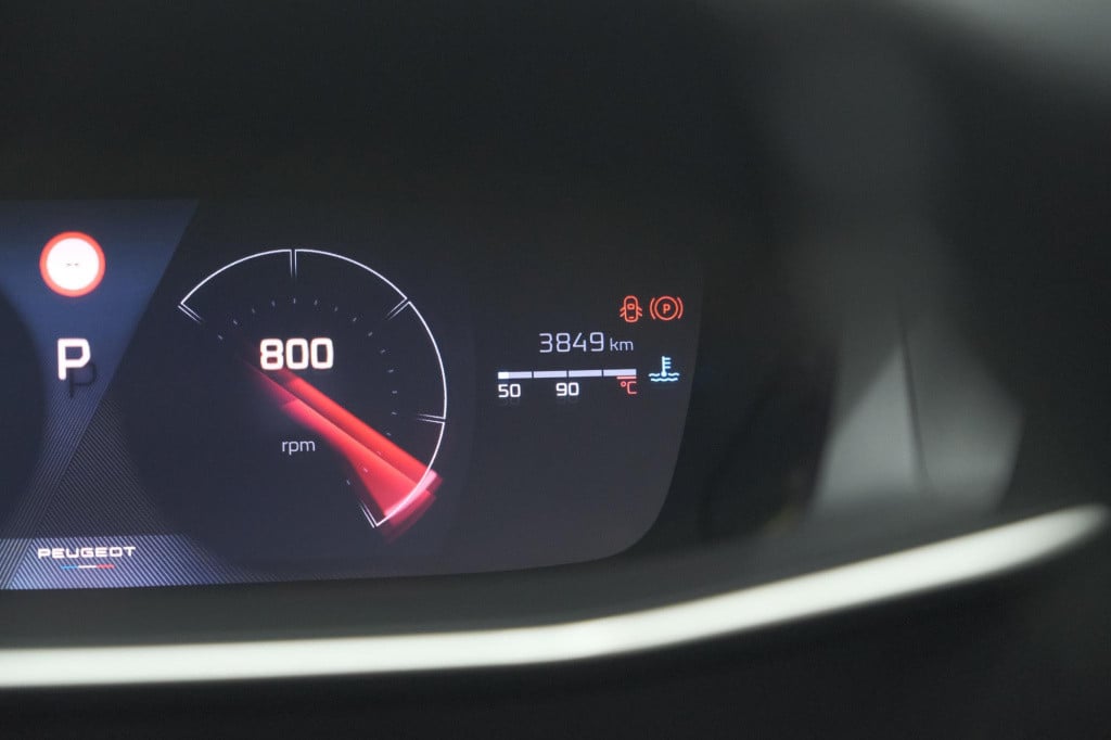 Peugeot 2008 puretech 130 eat8 gt | 360 camera | adaptieve cruise control |