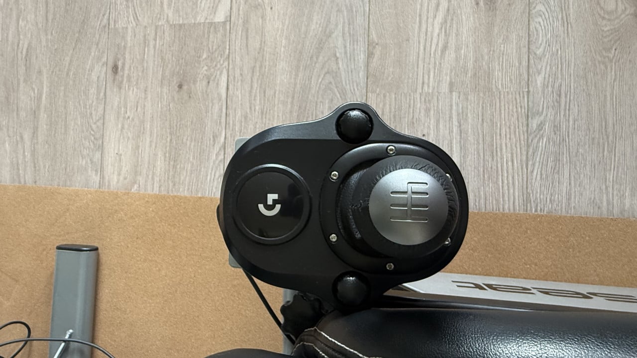 Aangeboden:Playseat + Logitech G920 (geschikt voor PC & Xbox)