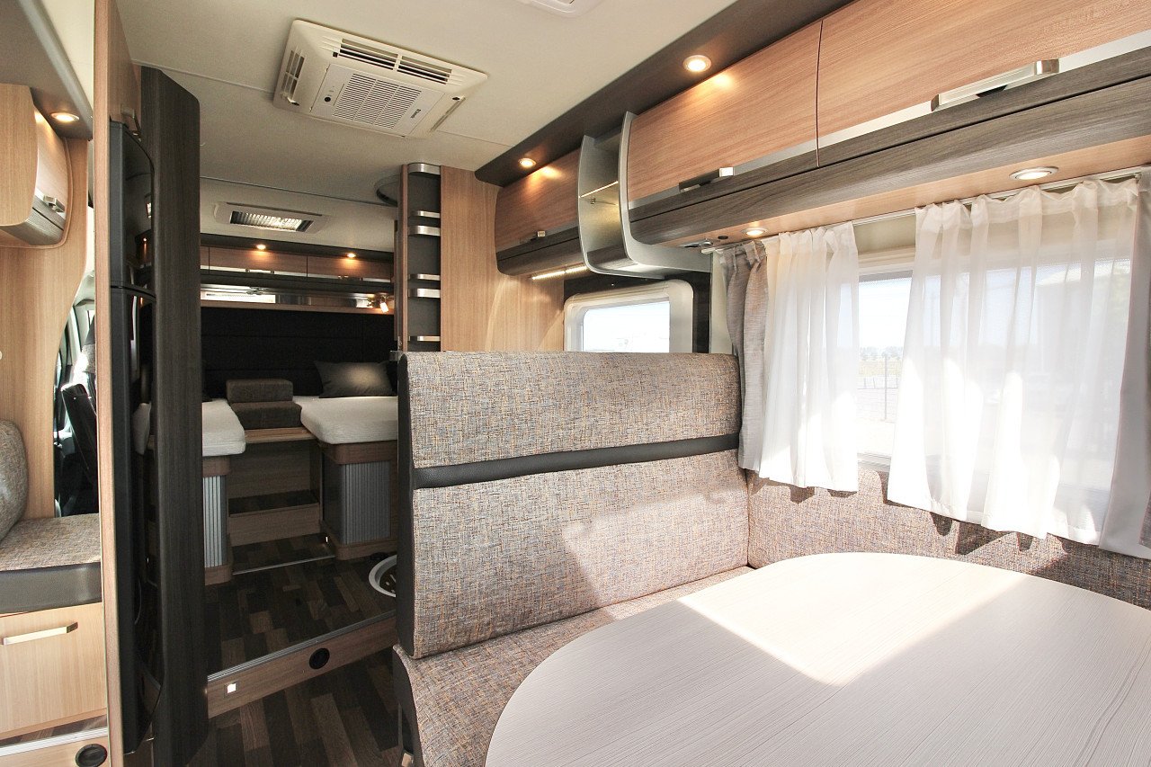 Knaus Sky Ti (AUTOMAAT,Lage Lengtebedden,38000KM!!!)