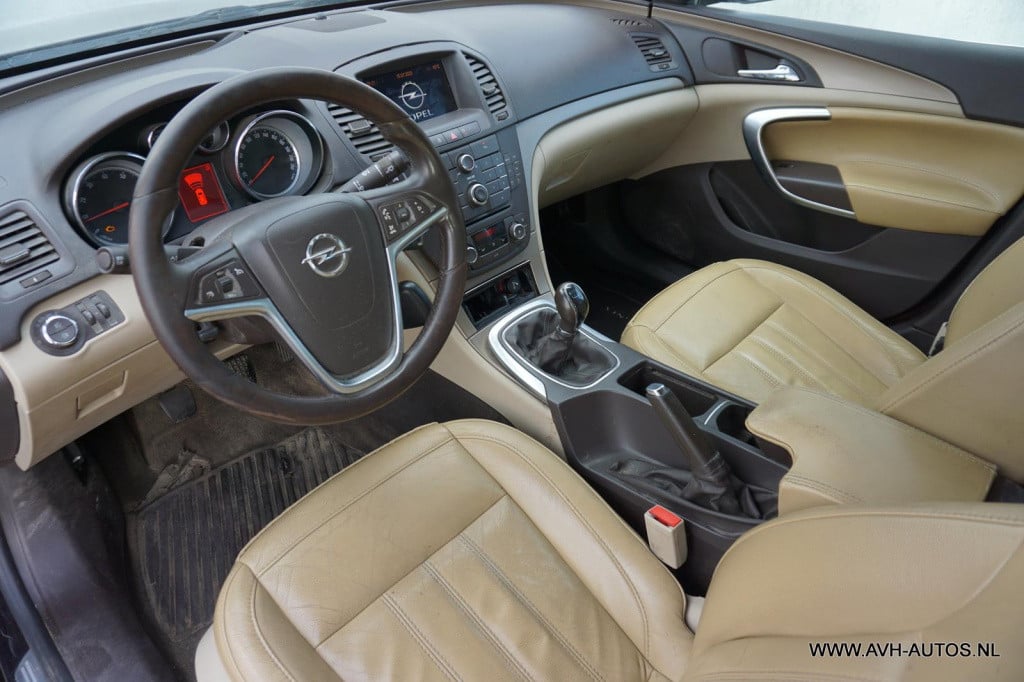 Opel Insignia 1.4 turbo lpg business+
