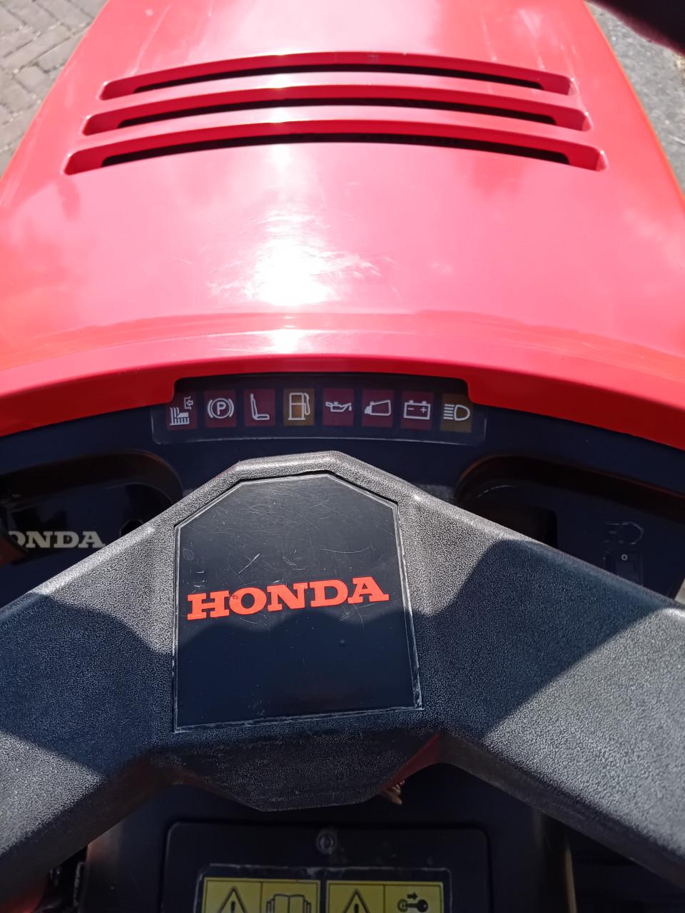 Honda 2218 zitmaaier