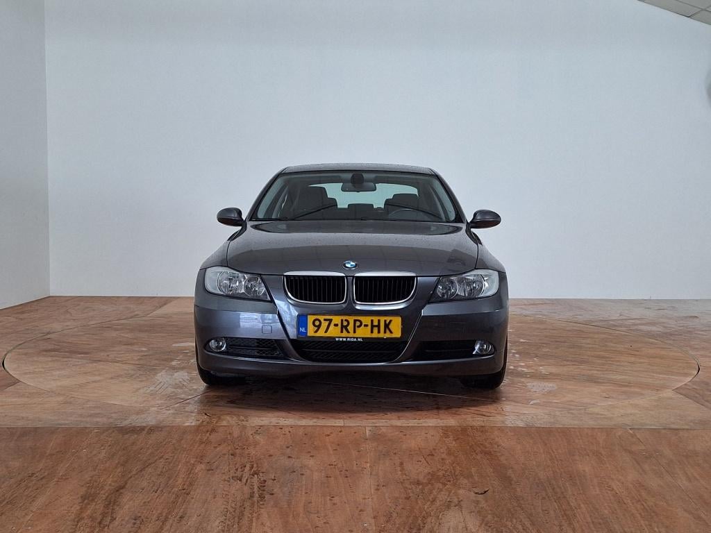 BMW 3-serie 320i dynamic exec.