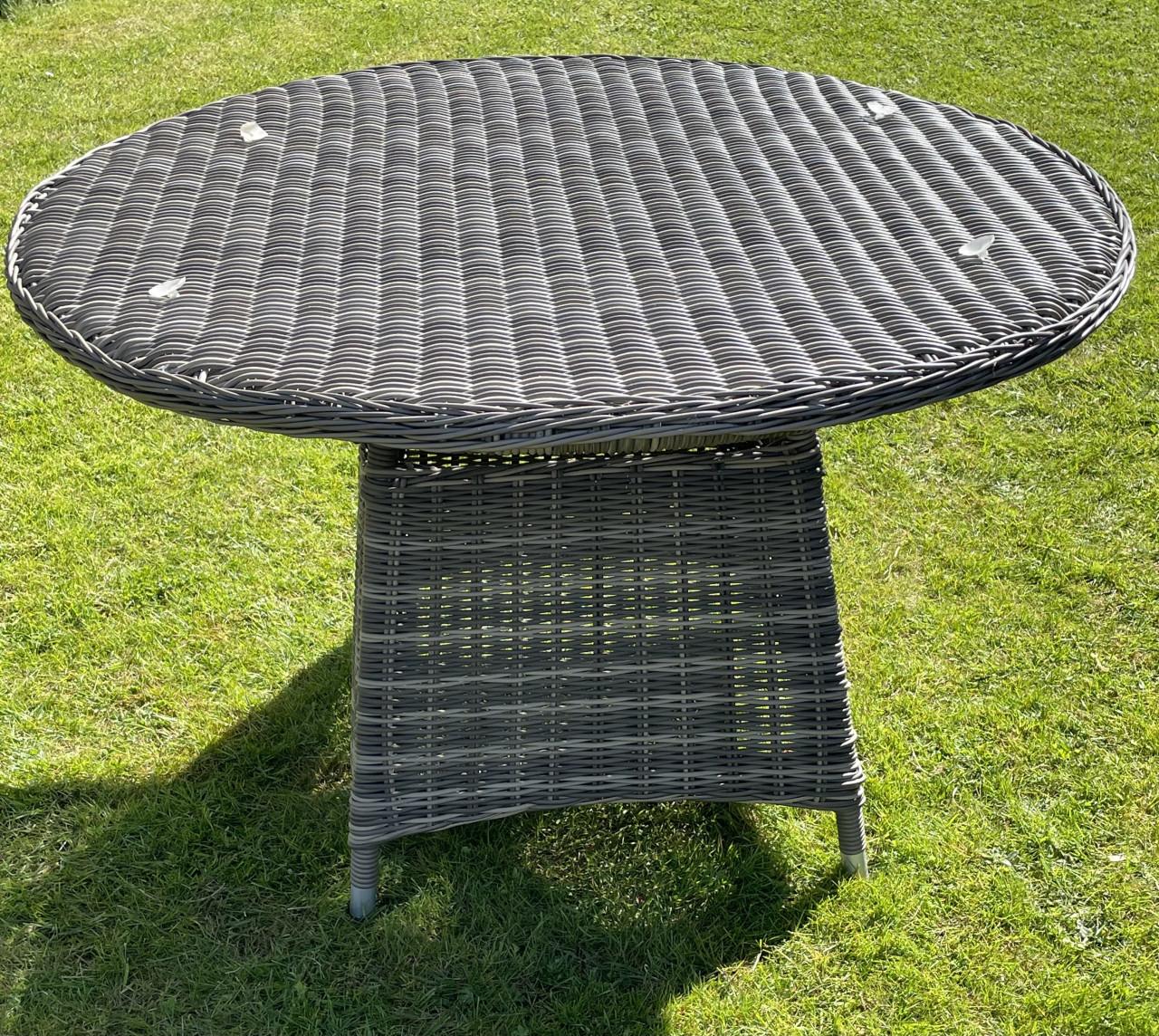 Kunststof rotan tuintafel