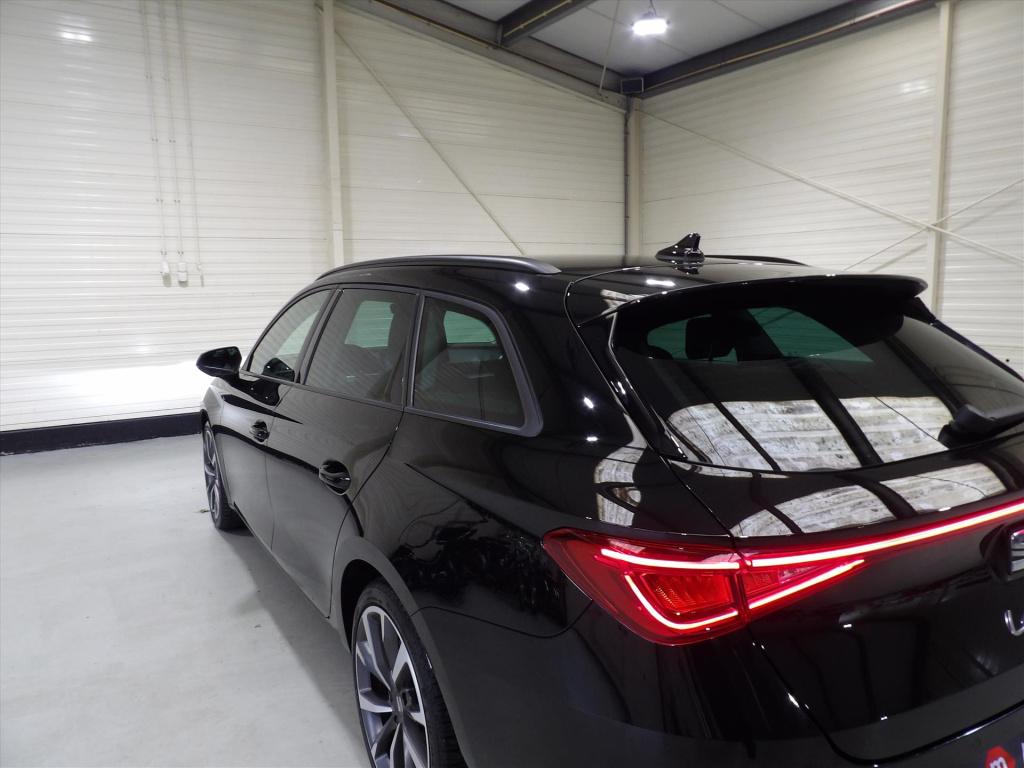 Seat Leon sportstourer 1.5 tsi 150pk fr business intense