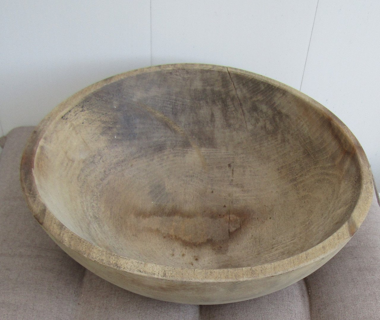 Oude Houten kom 25cm diameter.