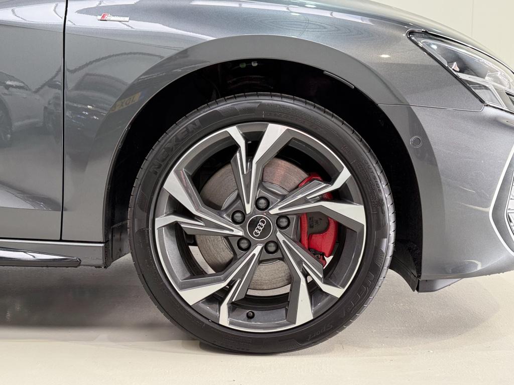 Audi A3 sportback 45 tfsi e 272pk s edition | pano dak | zwart optiek | acc