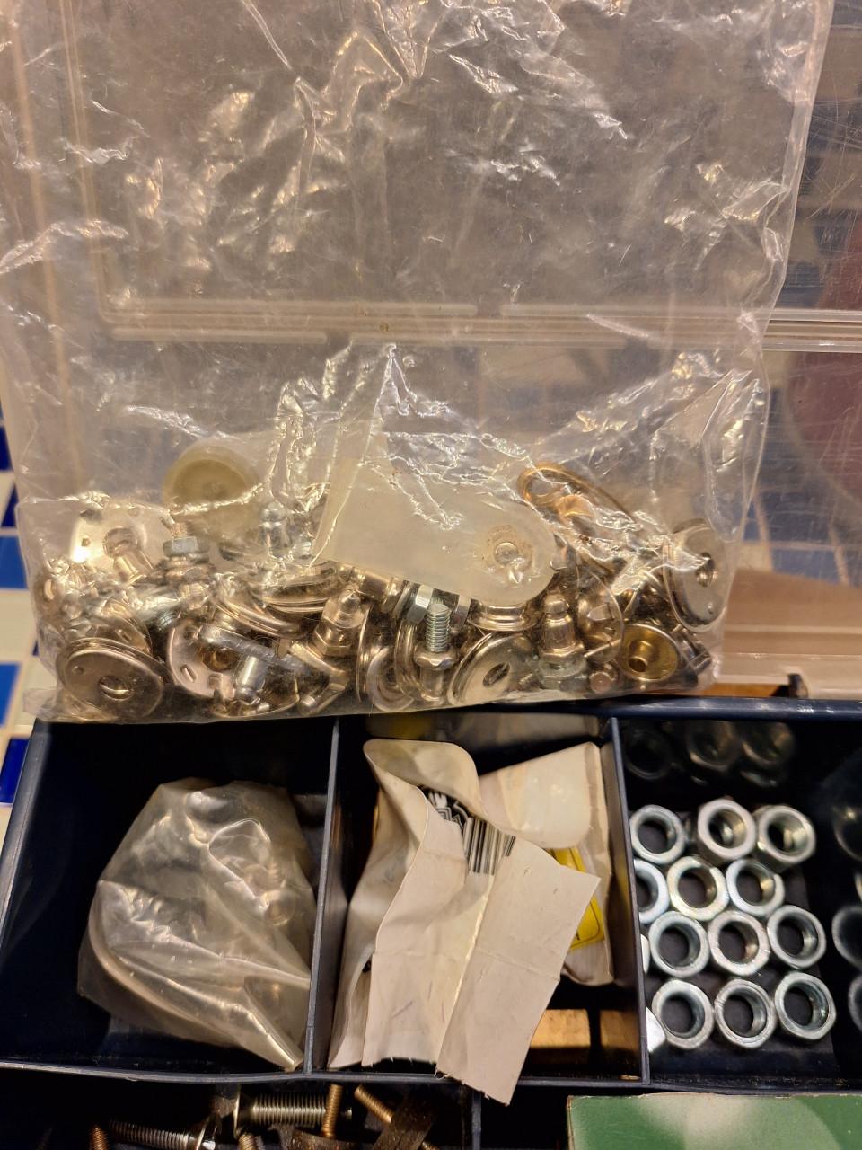 Bouten/ moeren/ ringen