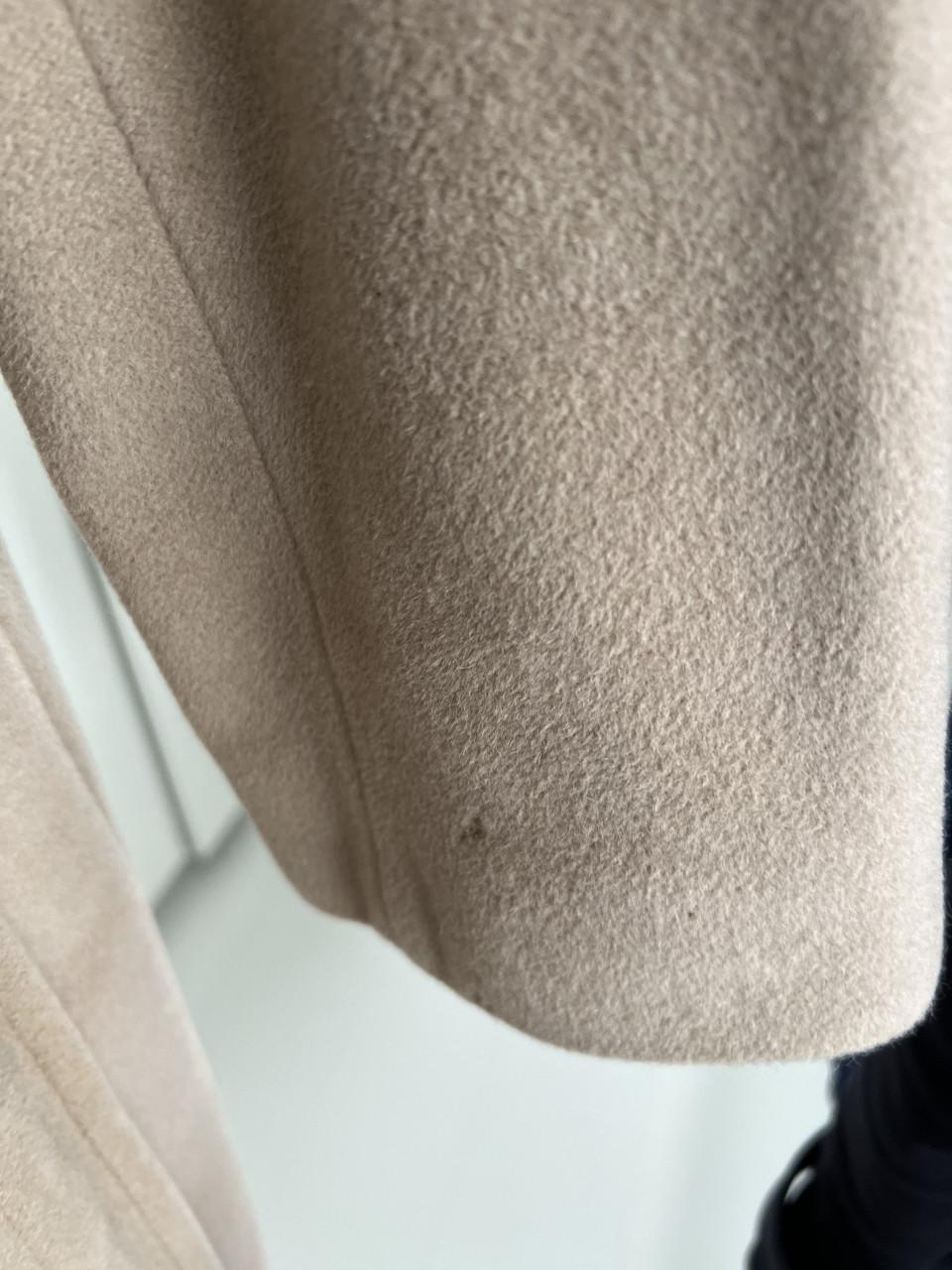 Mantel Marccain / Marc Cain, mt N5 met kleine beschadiging