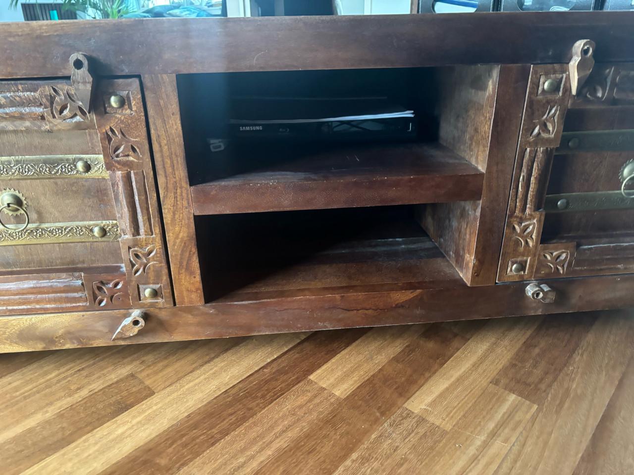 Houten masieve tv kast