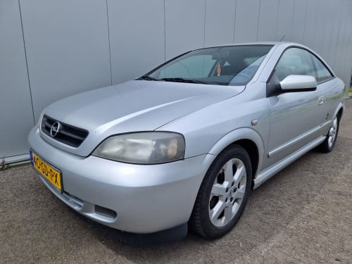 Opel Astra Coupé 2.2-16V