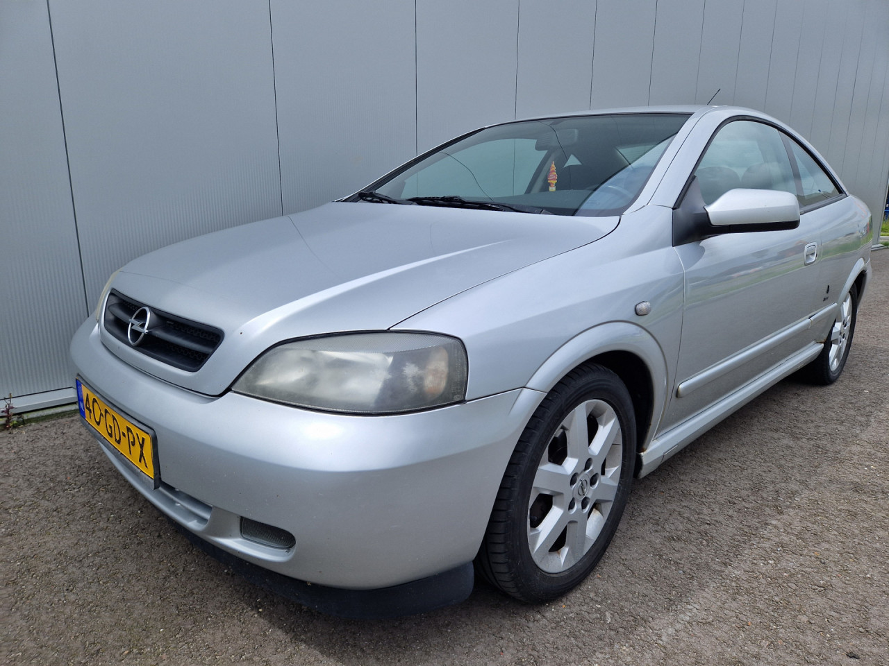 Opel Astra Coupé 2.2-16V