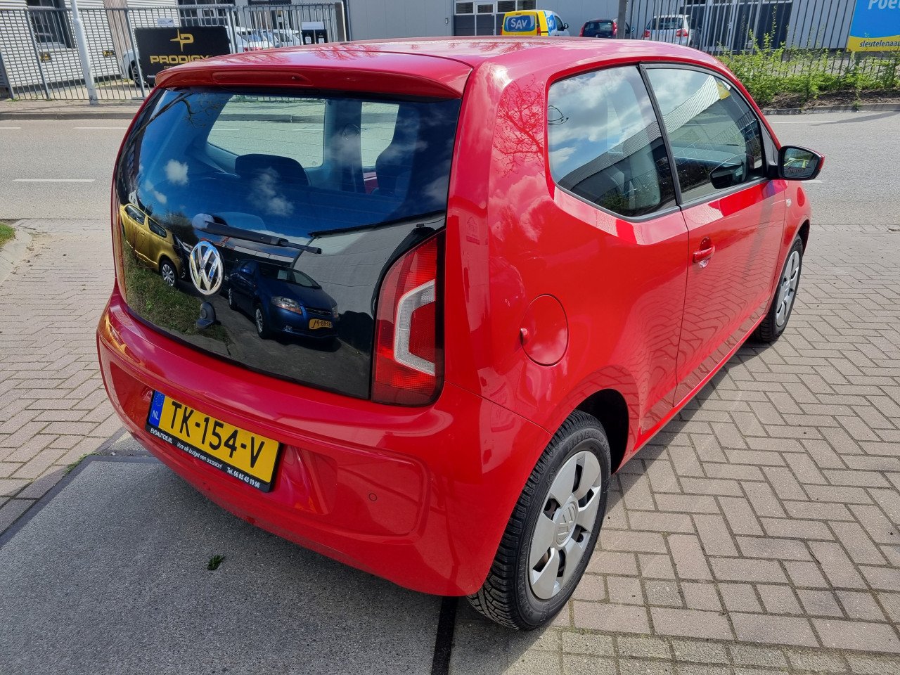 Volkswagen Up! 1.0 take up! BlueMotion | 121.259 KM | Cruise control!