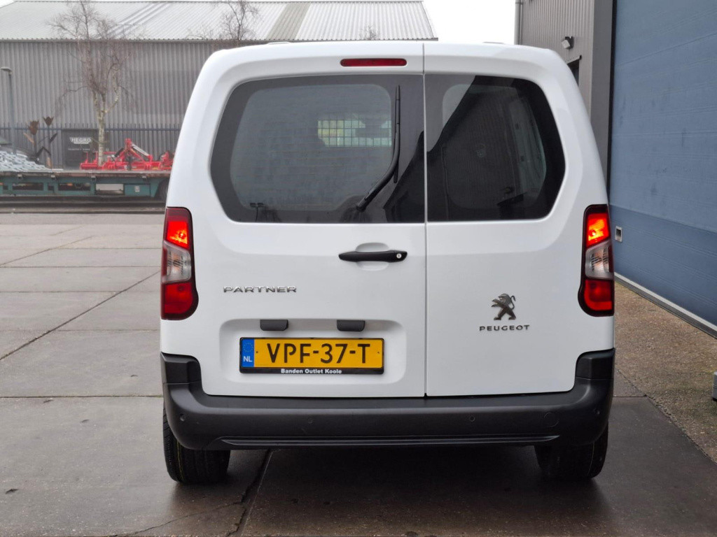Peugeot Partner 1.5 bluehdi premium airco / cruise controle / navi / 105 pk