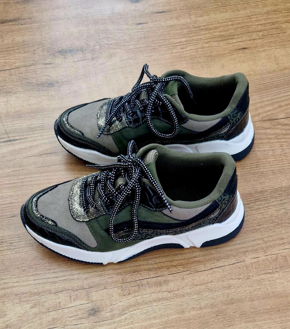 Stijlvolle groene sneakers maat 36